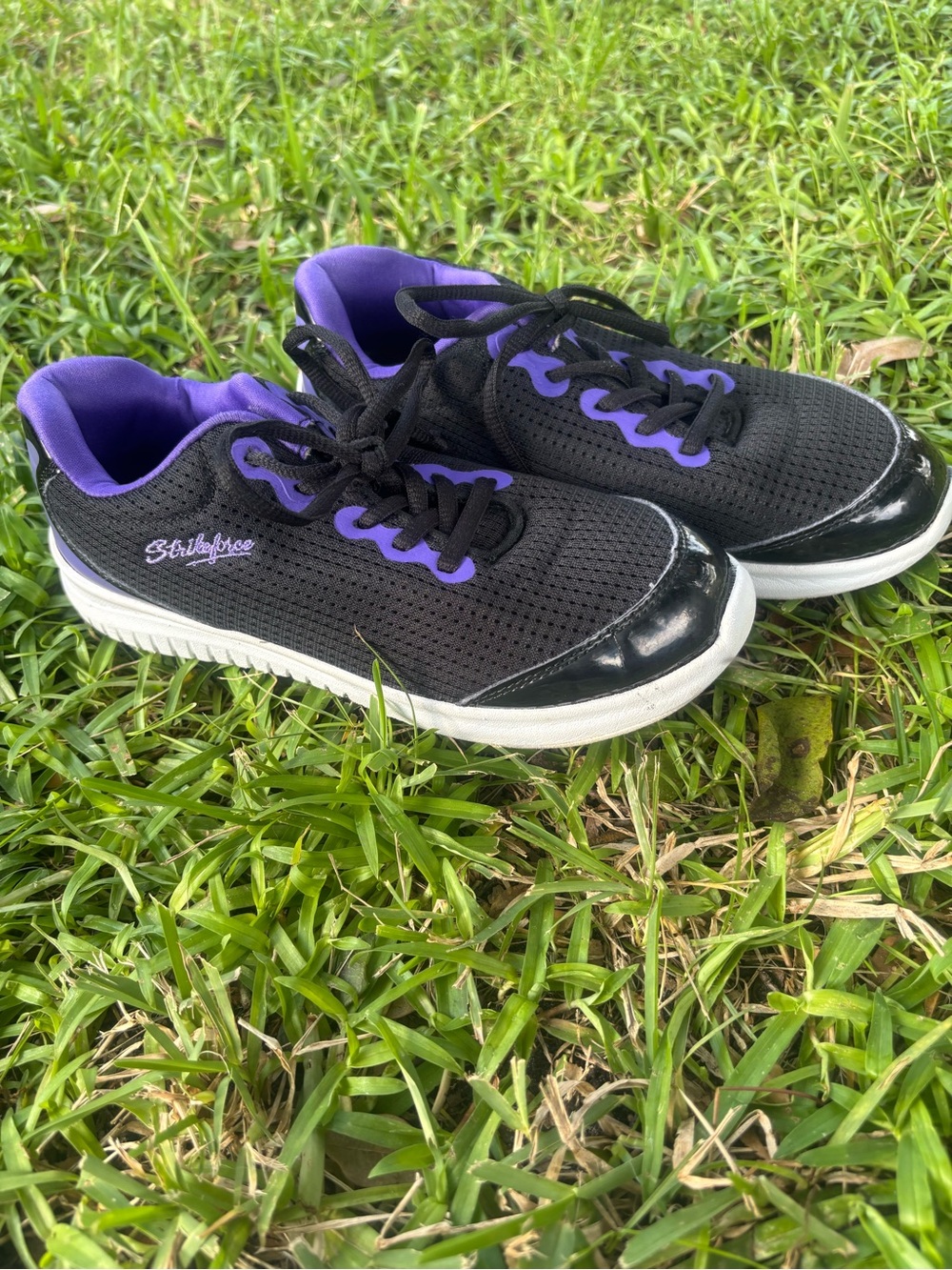 Stride Rite Black and Purple Women's Athletic Sneakers - Lightweight Mesh 6.5